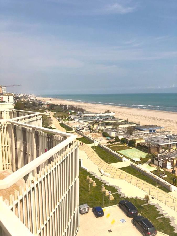 Hotel Viamare Milano Marittima Exterior photo
